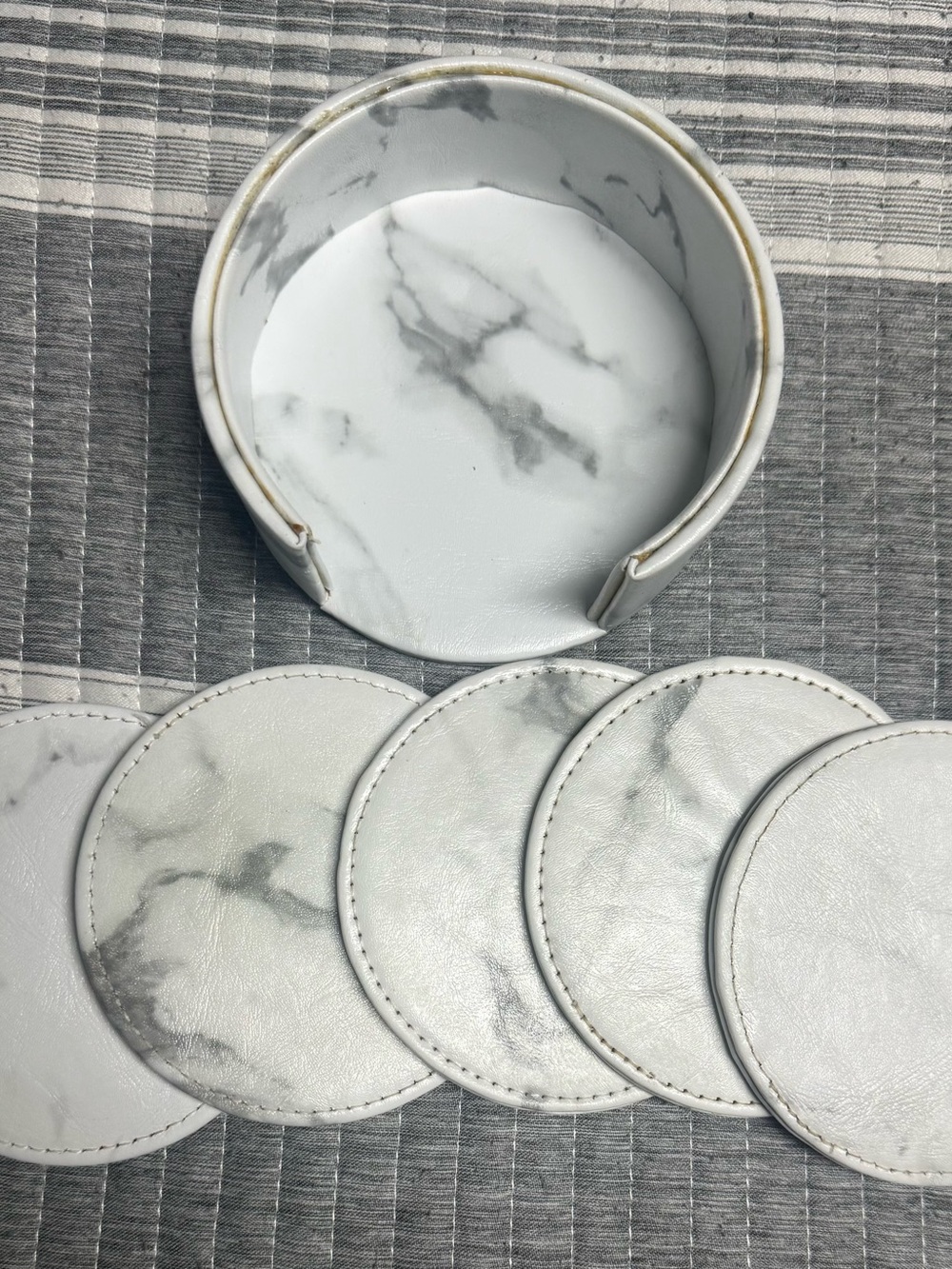 Marble Pattern Faux Leather Coaster Set - White Gray